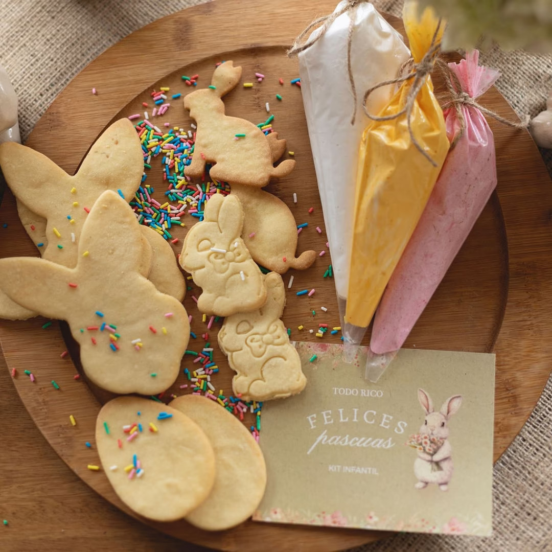 Nuestro Kit para los mas peques, es perfecto para que disfruten la  creando y decorando sus propias galletas.